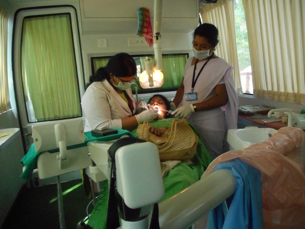 community-Dental-program-camp-1.jpeg
